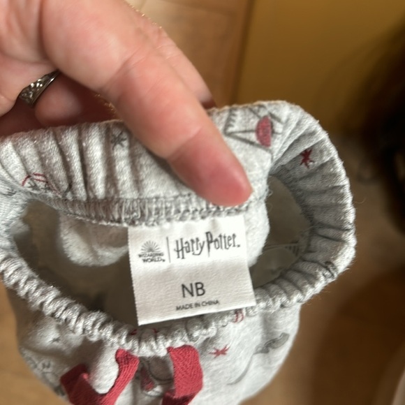 Harry Potter Baby 3-Piece Outfit Set Size Newborn - Picture 9 of 13